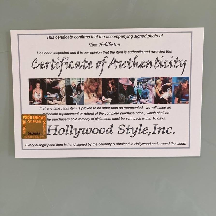 アベンジャーズ トム・ヒドルストン 直筆サイン入り写真 保証書付き　ki9 Amazon｜HWC Trading Tom Holland ギフト サイン入り A4サイズ